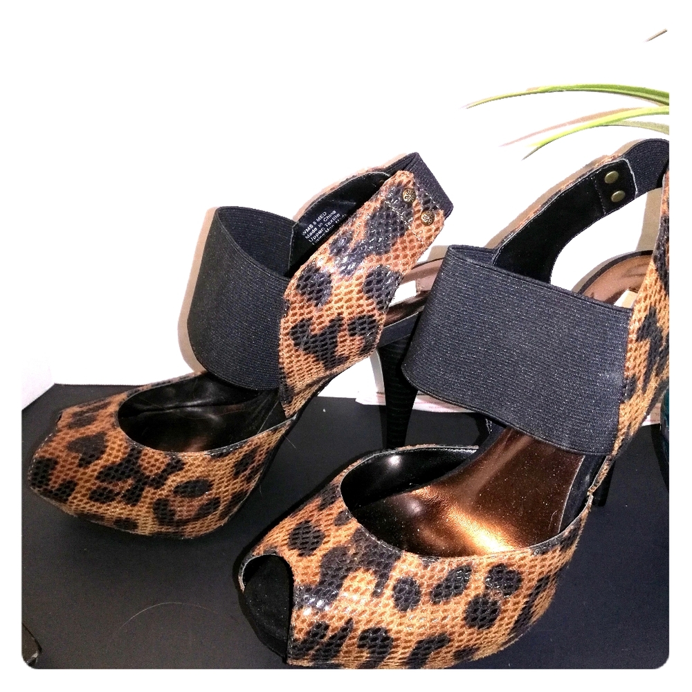 Vera Bradley heels